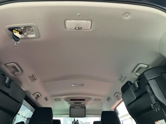 ヴォクシーハイブリッドV 9インチナビ バックカメラ ETC フルセグ保証1年間・距離無制限付き 後席モニター リヤオートエアコン シートヒーター Bluetoothオーディオ DVD再生 CD再生 7人乗りクルーズコントロール スマートキー 電動格納ミラー(東京都)の中古車