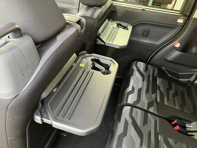 タントファンクロスターボ　届出済み未使用車　全周囲カメラ対応保証１年間・距離無制限付き　電動パーキングブレーキ　オートブレーキホールド機能　シートヒーター　前後コーナーセンサー　１５インチアルミホイール　ルーフレール　全車速追従機能付きＡＣＣ　ＥＴＣ（東京都）の中古車