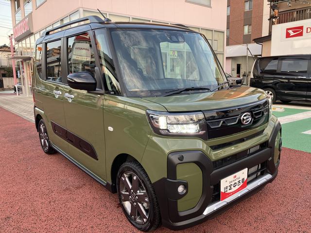 タントファンクロスターボ　届出済み未使用車　全周囲カメラ対応保証１年間・距離無制限付き　電動パーキングブレーキ　オートブレーキホールド機能　シートヒーター　前後コーナーセンサー　１５インチアルミホイール　ルーフレール　全車速追従機能付きＡＣＣ　ＥＴＣ（東京都）の中古車