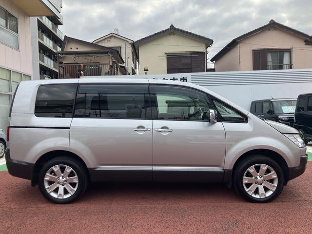 デリカＤ：５Ｄ　パワーパッケージ　ナビ　バックカメラ　ＥＴＣ　ドラレコ保証　まごころ保証　１年間・走行距離無制限付き　両側電動スライドドア　オートクルーズコントロール　シートヒーター　パドルシフト　ステアリングスイッチ　スマートキー　８人乗り　電動格納ミラー（東京都）の中古車