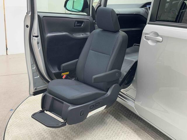 ノアＸ助手席リフトアップチルトシート装着車　ナビ　バックカメラ保証１年間・距離無制限付き　フロントカメラ　ＥＴＣ　オートクルーズコントロール　両側スライドドア左側電動スライド　前後コーナーセンサー　アイドリングストップ　前方ドラレコ　リヤクーラー　電動格納ミラー（東京都）の中古車