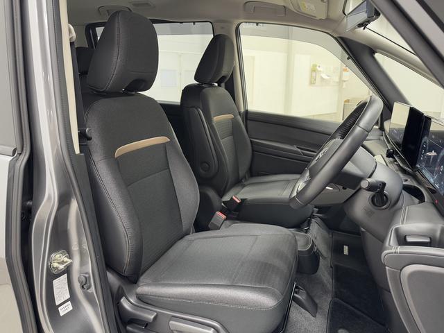 セレナｅ−パワー　ハイウェイスターＶ　ナビ　全周囲カメラ　ＡＣＣ保証１年間・距離無制限付き　後席モニター　前後コーナーセンサー　シートヒーター　両側電動スライドドア　ＡＣ１００Ｖ電源　オートハイビーム　デジタルルームミラー　ステアリングヒーター　前後方ドラレコ（東京都）の中古車