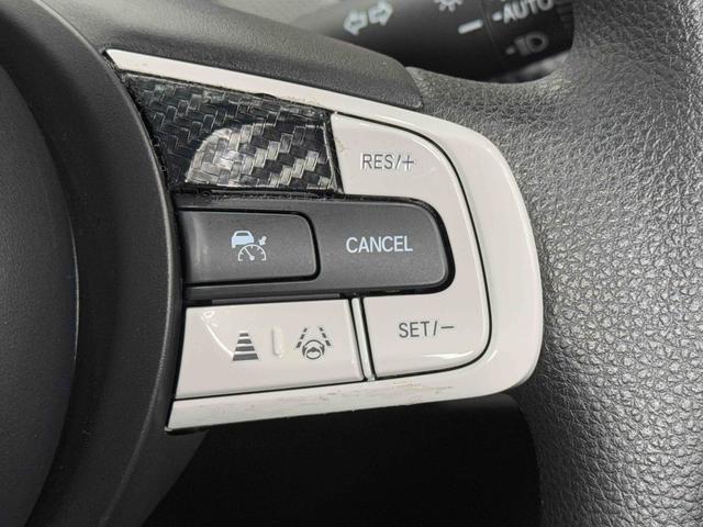 フィットｅ：ＨＥＶクロスター　純正ナビ　バックカメラ　ＥＴＣ２．０保証１年間・距離無制限付き　ＡＣＣ　前後方ドラレコ　前後コーナーセンサー　スマートキー　電動格納ミラー　パワーウィンドウ　ＦＭ／ＡＭラジオ　１６インチアルミホイール（東京都）の中古車