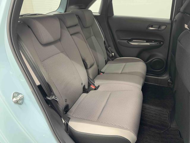 フィットｅ：ＨＥＶクロスター　純正ナビ　バックカメラ　ＥＴＣ２．０保証１年間・距離無制限付き　ＡＣＣ　前後方ドラレコ　前後コーナーセンサー　スマートキー　電動格納ミラー　パワーウィンドウ　ＦＭ／ＡＭラジオ　１６インチアルミホイール（東京都）の中古車