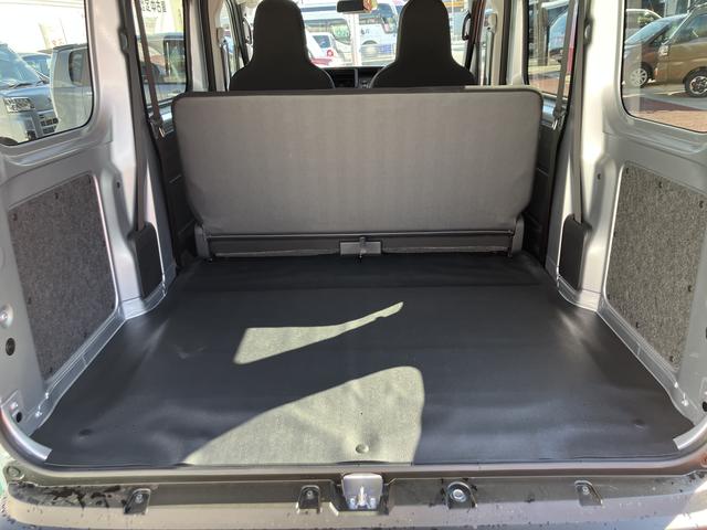 ハイゼットカーゴデラックス　オーディオレス仕様　キーレス　両側スライドドア保証　新車保証・まごころ保証　１年間・走行距離無制限付き　最大積載量３５０Ｋｇ　車線逸脱制御機能　スペアタイヤ（東京都）の中古車