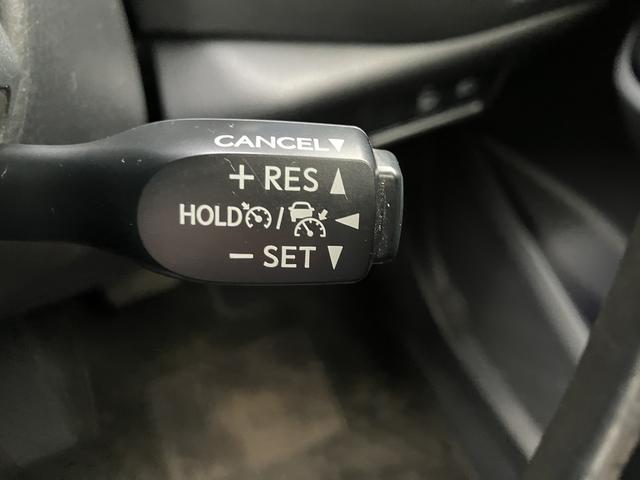 Ｃ−ＨＲＧ　純正７インチナビ　バックカメラ　ＥＴＣ　ＡＣＣ　ＢＳＭ保証１年間・距離無制限付き　電動パーキングブレーキ　オートブレーキホールド機能　前後コーナーセンサー　シートヒーター　オートライト　トヨタセーフティ　ステアリングスイッチ　スマートキー（東京都）の中古車