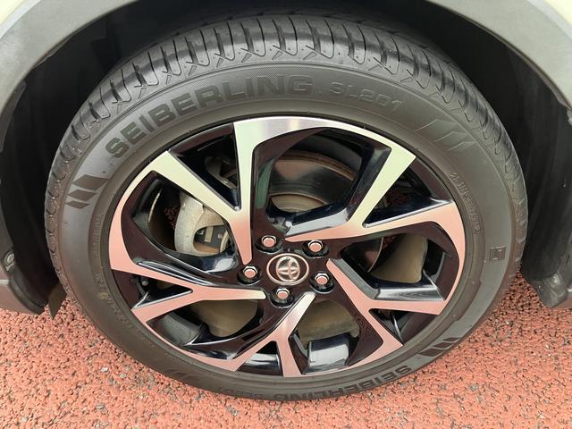 Ｃ−ＨＲＧ　純正７インチナビ　バックカメラ　ＥＴＣ　ＡＣＣ　ＢＳＭ保証１年間・距離無制限付き　電動パーキングブレーキ　オートブレーキホールド機能　前後コーナーセンサー　シートヒーター　オートライト　トヨタセーフティ　ステアリングスイッチ　スマートキー（東京都）の中古車