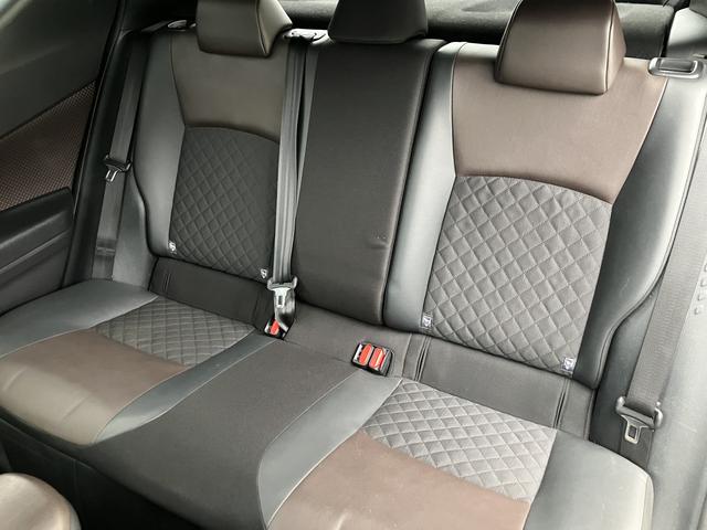 Ｃ−ＨＲＧ　純正７インチナビ　バックカメラ　ＥＴＣ　ＡＣＣ　ＢＳＭ保証１年間・距離無制限付き　電動パーキングブレーキ　オートブレーキホールド機能　前後コーナーセンサー　シートヒーター　オートライト　トヨタセーフティ　ステアリングスイッチ　スマートキー（東京都）の中古車