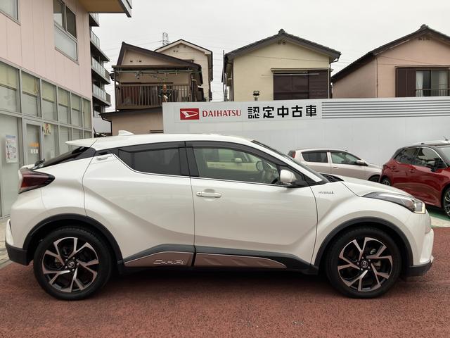 Ｃ−ＨＲＧ　純正７インチナビ　バックカメラ　ＥＴＣ　ＡＣＣ　ＢＳＭ保証１年間・距離無制限付き　電動パーキングブレーキ　オートブレーキホールド機能　前後コーナーセンサー　シートヒーター　オートライト　トヨタセーフティ　ステアリングスイッチ　スマートキー（東京都）の中古車