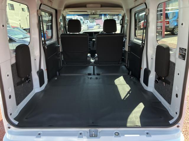 ハイゼットカーゴクルーズターボ　　届け出済み未使用車　ＬＥＤヘッドライト保証　新車保証・まごころ保証　１年間・走行距離無制限付き　マニュアルエアコン　パワーウィンドウ　前後コーナーセンサー　最大積載量３５０Ｋｇ　デジタルインナーミラー　バックカメラ　キーフリー（東京都）の中古車
