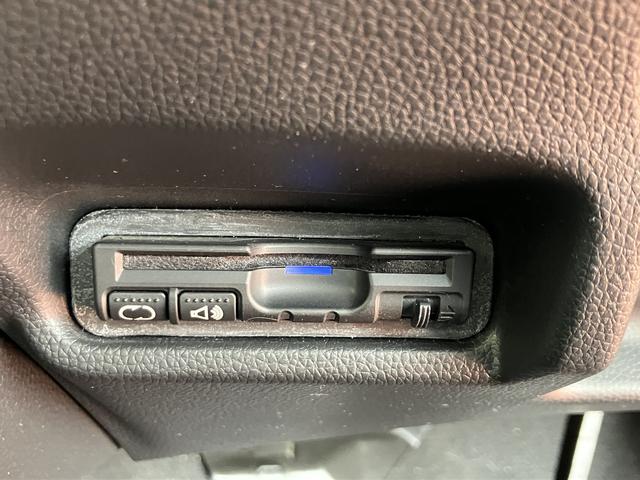 フィット１３Ｇ・Ｌパッケージ　ナビ　バックカメラ　ＥＴＣ保証１年間・距離無制限付き　Ｂｌｕｅｔｏｏｔｈオーディオ　ＤＶＤ再生　ＣＤ再生　ＬＥＤヘッドライト　オートライト　インナーミラー型ドラレコ　オートエアコン　アイドリングストップ　運転席シートリフト（東京都）の中古車