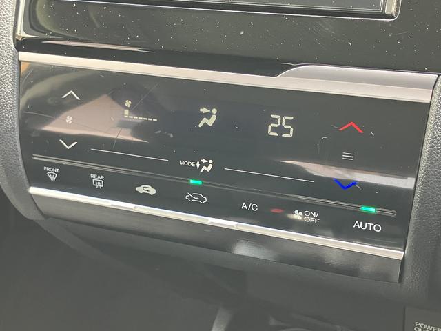 フィット１３Ｇ・Ｌパッケージ　ナビ　バックカメラ　ＥＴＣ保証１年間・距離無制限付き　Ｂｌｕｅｔｏｏｔｈオーディオ　ＤＶＤ再生　ＣＤ再生　ＬＥＤヘッドライト　オートライト　インナーミラー型ドラレコ　オートエアコン　アイドリングストップ　運転席シートリフト（東京都）の中古車