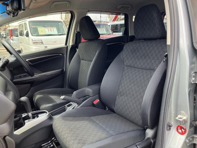 フィット１３Ｇ・Ｌパッケージ　ナビ　バックカメラ　ＥＴＣ保証１年間・距離無制限付き　Ｂｌｕｅｔｏｏｔｈオーディオ　ＤＶＤ再生　ＣＤ再生　ＬＥＤヘッドライト　オートライト　インナーミラー型ドラレコ　オートエアコン　アイドリングストップ　運転席シートリフト（東京都）の中古車