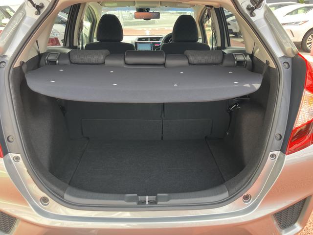 フィット１３Ｇ・Ｌパッケージ　ナビ　バックカメラ　ＥＴＣ保証１年間・距離無制限付き　Ｂｌｕｅｔｏｏｔｈオーディオ　ＤＶＤ再生　ＣＤ再生　ＬＥＤヘッドライト　オートライト　インナーミラー型ドラレコ　オートエアコン　アイドリングストップ　運転席シートリフト（東京都）の中古車