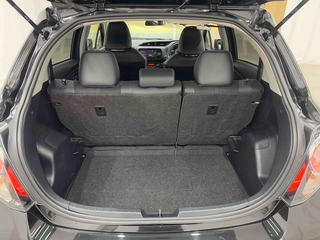 ヴィッツハイブリッドGRスポーツ 純正ナビ ETC スマートキー保証 まごころ保証 1年間・走行距離無制限付き オートハイビーム 運転席シートリフト 運転席シートヒーター 電動格納ミラー パワーウィンドウ 5人乗り(東京都)の中古車