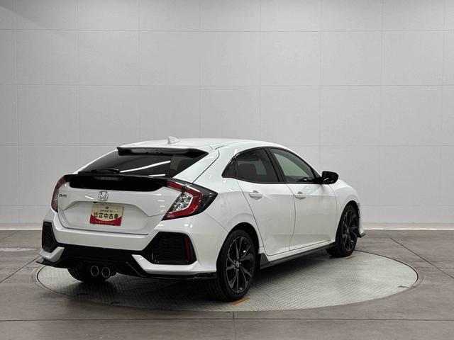 シビックハッチバック　ホンダセンシング　７インチナビ　バックカメラ保証１年間・距離無制限付き　シートヒーター　ＵＳＢ入力端子　電動パーキングブレーキ　オートブレーキホールド機能　電動格納ミラー　パワーウィンドウ　運転席シートリフト　スマートキー（東京都）の中古車