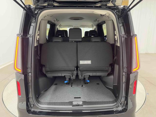 セレナハイウェイスターＶ　ナビ　ＥＴＣ２．０　全周囲カメラ保証１年間・距離無制限付き　アイドリングストップ　両側電動スライドドア　電動パーキングブレーキ　オートブレーキホールド機能　ＡＣＣ　オートハイビーム　パドルシフト　スマートキー　デジタルルームミラー（東京都）の中古車