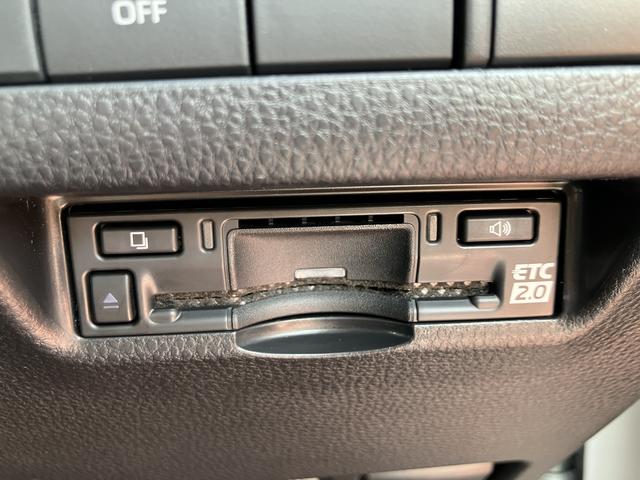 ハリアーZ レザーパッケージ ナビ バックカメラ ETC2.0保証1年間・距離無制限付き ステアリングヒーター シートエアコン 電動シート ACC BSM オートハイビーム 前後コーナーセンサー デジタルインナーミラー型後方録画ドラレコ 電動リヤゲート(東京都)の中古車