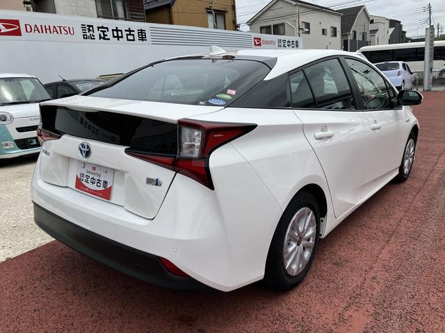 プリウスＥ　純正ナビ　前後コーナーセンサー保証１年間・距離無制限付き　ステアリングスイッチ　ＦＭ／ＡＭラジオ　アダプティブクルーズコントロール　電動格納ミラー　パワーウィンドウ（東京都）の中古車