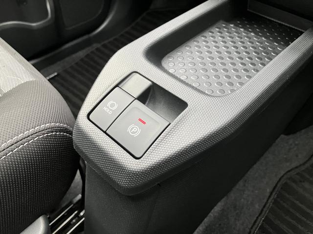 タフトＧターボ　ダーククロムベンチャー　９インチディスプレイ保証１年間・距離無制限付き　ＨＤＭＩ接続　ＵＳＢ入力端子　ＡＣＣ　電動パーキングブレーキ　オートブレーキホールド機能　スカイフィールトップ　電動格納ミラー　アイドリングストップ　パワーウィンドウ（東京都）の中古車