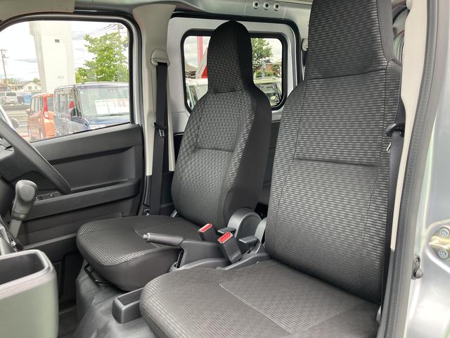 ハイゼットカーゴＤＸ　届け出済み未使用車　ＦＭ／ＡＭラジオ保証　新車保証・まごころ保証　１年間・走行距離無制限付き　両側スライドドア　パワーウィンドウ（東京都）の中古車