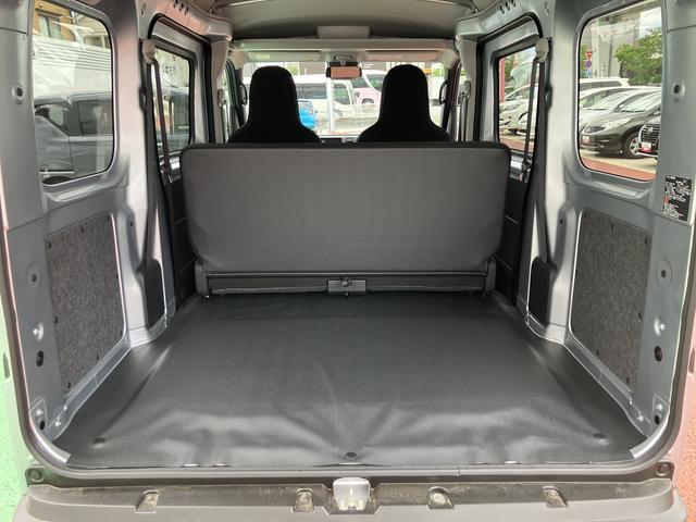 ハイゼットカーゴＤＸ　届け出済み未使用車　ＦＭ／ＡＭラジオ保証　新車保証・まごころ保証　１年間・走行距離無制限付き　両側スライドドア　パワーウィンドウ（東京都）の中古車