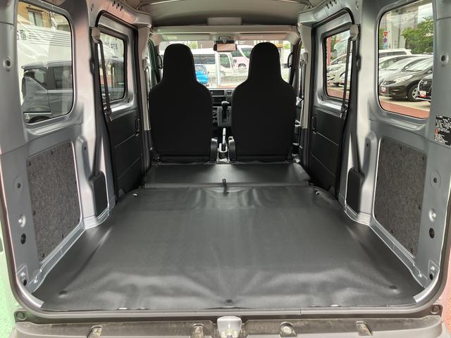 ハイゼットカーゴＤＸ　届け出済み未使用車　ＦＭ／ＡＭラジオ保証　新車保証・まごころ保証　１年間・走行距離無制限付き　両側スライドドア　パワーウィンドウ（東京都）の中古車