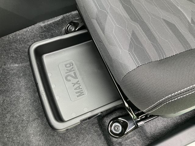 タフトＧ　クロムベンチャー　届け出済み未使用車　ＡＣＣ保証　新車保証・まごころ保証　１年間・走行距離無制限付き　電動パーキングブレーキ　オートブレーキホールド機能　運転席シートリフト　アイドリングストップ　１５インチアルミホイール　キーフリーシステム（東京都）の中古車