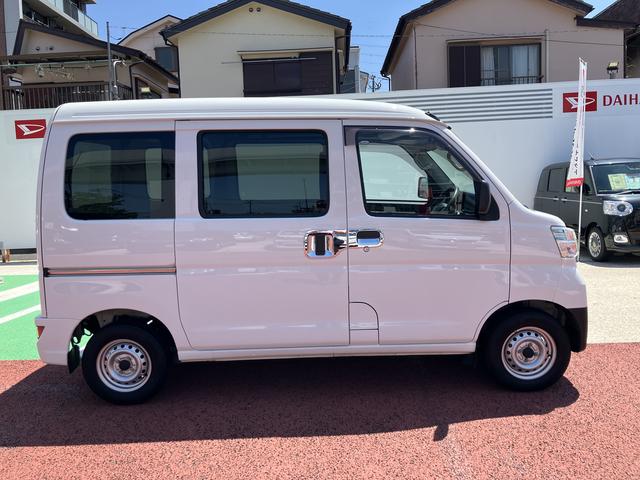 ハイゼットカーゴＤＸ　ＳＡIII　ＦＭ／ＡＭラジオ　ＥＴＣ　キーレス保証　まごころ保証　１年間・走行距離無制限付き　オートハイビーム　アイドリングストップ　リヤソナー　両側スライドドア　パワーウィンドウ　マニュアルエアコン　最大積載量３５０Ｋｇ（東京都）の中古車