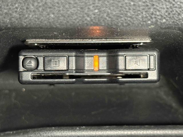 ハイゼットカーゴデラックスＳＡIII　純正ナビ　バックカメラ　ＥＴＣ保証１年間・距離無制限付き　フルセグ　Ｂｌｕｅｔｏｏｔｈオーディオ　ＤＶＤ再生　ＣＤ再生　ナビ連動前後ドラレコ　リヤソナー　ＬＥＤヘッドライト　オートライト　オートハイビーム　キーレス（東京都）の中古車