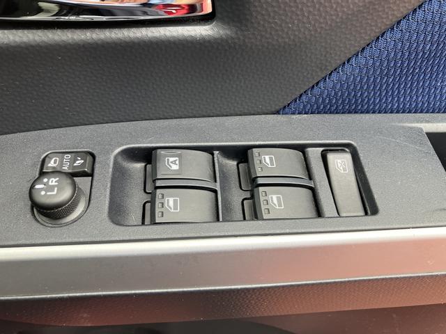 ルーミーカスタムＧ　Ｓ　８インチナビ　バックカメラ　ＥＴＣ２．０保証１年間・距離無制限付き　シートヒーター　オートクルーズコントロール　シートバックテーブル　運転席シートリフト　電動格納ミラー　両側電動スライドドア　１４インチアルミホイール（東京都）の中古車
