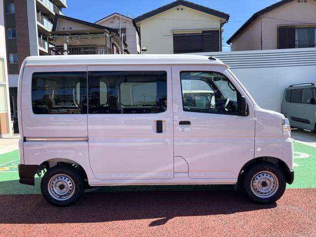 ハイゼットカーゴDX 届け出済み未使用車 最大積載量350Kg保証 新車保証・まごころ保証 1年間・走行距離無制限付き 両側スライドドア アイドリングストップ パワーウィンドウ 衝突回避支援ブレーキ 車線逸脱制御機能 誤発進抑制制御機能(東京都)の中古車