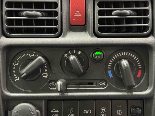 スーパーキャリイＸ　４ＷＤ　ＣＤステレオ　ＥＴＣ　３速オートマ保証１年間・距離無制限付き　社外アルミホイール　ＦＭ／ＡＭラジオ　ＵＳＢ入力端子　ＡＵＸ接続（東京都）の中古車