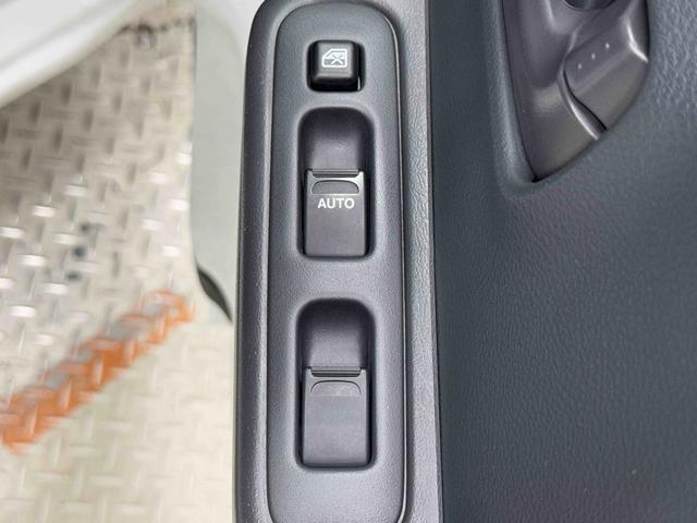 スーパーキャリイＸ　４ＷＤ　ＣＤステレオ　ＥＴＣ　３速オートマ保証１年間・距離無制限付き　社外アルミホイール　ＦＭ／ＡＭラジオ　ＵＳＢ入力端子　ＡＵＸ接続（東京都）の中古車