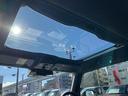 保証１年間・距離無制限付き　全周囲カメラ対応　シートヒーター　電動パーキングブレーキ　オートブレーキホールド機能　電動格納ミラー　スカイフィールトップ　１５インチアルミホイール　　運転席シートリフト（東京都）の中古車