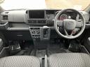ハイゼットカーゴ 中古車 ＤＸ　届け出済み未使用車保証　新車保証・まごころ保証　１年間・走行距離無制限付き　オーディオレス仕様　パワーウィンドウ　最大積載量３５０Ｋｇ　オーバーヘッドシェルフ
