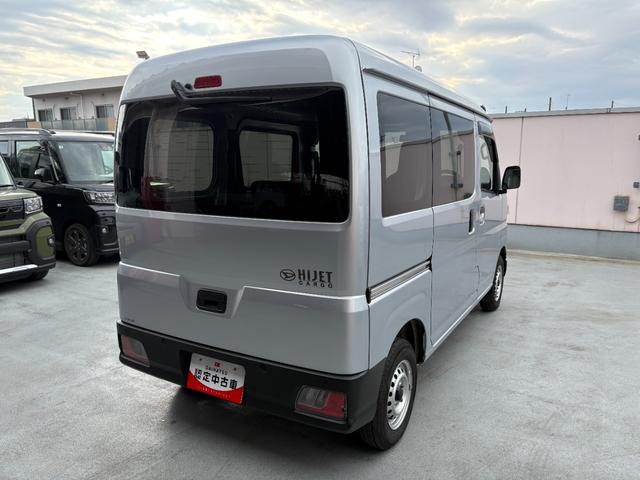 ハイゼットカーゴDX 純正ラジオ ETC コーナーセンサー ワイドバイザー純正ラジオ、コーナーセンサー、マニュアルエアコン、ワイドバイザーフロント2枚、ラバーマットフロントのみ、キーレス1本(東京都)の中古車