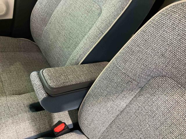 ムーヴキャンバスストライプスＧ　パノラマモニター　ＣＤチューナー保証　新車保証・まごころ保証　１年間・走行距離無制限付き　全方位カメラ　ＬＥＤヘッドランプ　ＬＥＤフォグランプ　前席シートヒーター　電動パーキングブレーキ　ホッとカップホルダー　両側電動スライドドア（東京都）の中古車