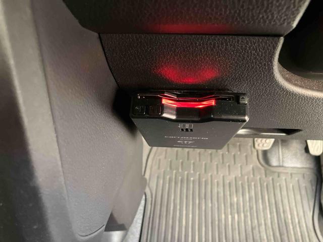 ハイゼットカーゴデラックス　純正ナビ・ＥＴＣ・キーレスキー付保証　新車保証・まごころ保証　１年間・走行距離無制限付き　Ｂｌｕｅｔｏｏｔｈ対応　ＥＴＣ車載器　ＤＶＤ　ＵＳＢ　メモリーナビ　ナビＴＶ　キーレスキー　エコアイドル　ハイビームアシスト　記録簿　ＡＢＳ（東京都）の中古車
