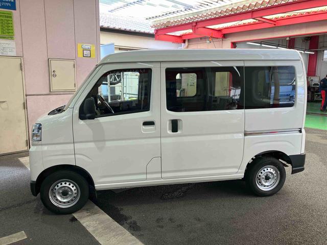 ハイゼットカーゴデラックス　純正ナビ・ＥＴＣ・キーレスキー付保証　新車保証・まごころ保証　１年間・走行距離無制限付き　Ｂｌｕｅｔｏｏｔｈ対応　ＥＴＣ車載器　ＤＶＤ　ＵＳＢ　メモリーナビ　ナビＴＶ　キーレスキー　エコアイドル　ハイビームアシスト　記録簿　ＡＢＳ（東京都）の中古車