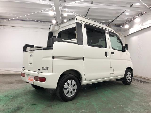 ハイゼットカーゴデッキバンＧリミテッド　４ＷＤ／ＭＴ車／走行１８４６６キロ１年保証距離無制限　走行距離１８４６６キロ　４ＷＤ　ＭＴ車　ＦＭＡＭラジオ　純正フロアマット　ワイドバイザー　マニュアルエアコン（埼玉県）の中古車