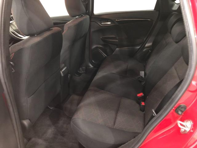フィットハイブリッドＳパッケージ　走行距離３９２８１キロ／ナビ／バックカメラ１年保証距離無制限　走行距離３９２８１キロ　ワンセグナビ　バックカメラ　ブルートゥース　純正カーペットマット　助手席エアバッグ　ＬＥＤヘッドランプ　電動格納式ドアミラー（埼玉県）の中古車