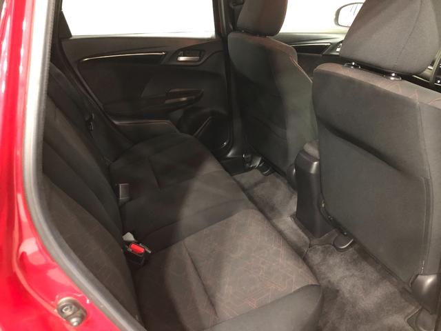 フィットハイブリッドＳパッケージ　走行距離３９２８１キロ／ナビ／バックカメラ１年保証距離無制限　走行距離３９２８１キロ　ワンセグナビ　バックカメラ　ブルートゥース　純正カーペットマット　助手席エアバッグ　ＬＥＤヘッドランプ　電動格納式ドアミラー（埼玉県）の中古車