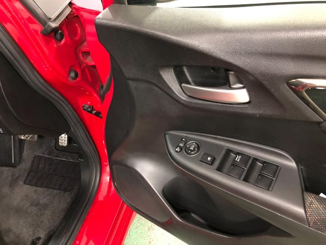 フィットハイブリッドＳパッケージ　走行距離３９２８１キロ／ナビ／バックカメラ１年保証距離無制限　走行距離３９２８１キロ　ワンセグナビ　バックカメラ　ブルートゥース　純正カーペットマット　助手席エアバッグ　ＬＥＤヘッドランプ　電動格納式ドアミラー（埼玉県）の中古車