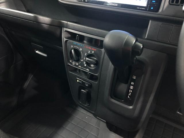 ハイゼットカーゴクルーズＳＡIII　走行距離５５３８２キロ／純正ナビ／マット１年保証距離無制限　走行距離５５３８２キロ　フルセグナビ　ブルートゥース　ＤＶＤ再生　純正フロアマット　オートマチックハイビーム　ＬＥＤヘッドランプ　アイドリングストップ　スマートアシスト３（埼玉県）の中古車