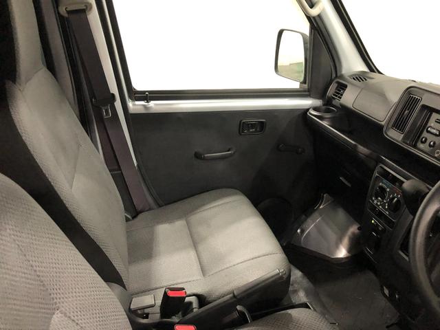 ハイゼットカーゴスペシャル　４ＷＤ／車検整備付／走行距離２８２５０キロ１年保証距離無制限　走行距離２８２５０キロ　車検整備付　４ＷＤ　ＣＤチューナー　純正フロアマット　アイドリングストップ　マニュアルエアコン（埼玉県）の中古車