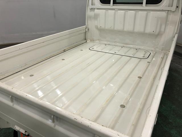 ピクシストラックスタンダード　４ＷＤ／ＭＴ／車検整備付／走行７６１９４キロ１年保証距離無制限　走行距離７６１９４キロ　４ＷＤ　ＭＴ５速　車検整備付　ＦＭＡＭラジオ　純正カーペットマット　マニュアルエアコン（埼玉県）の中古車