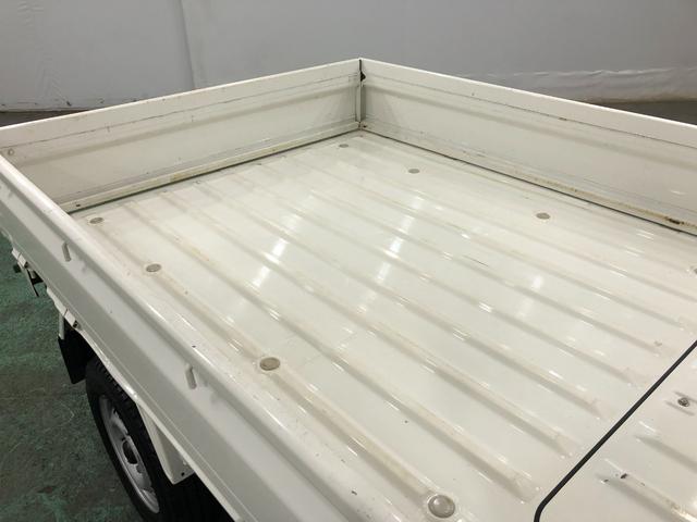 ピクシストラックスタンダード　４ＷＤ／ＭＴ／車検整備付／走行７６１９４キロ１年保証距離無制限　走行距離７６１９４キロ　４ＷＤ　ＭＴ５速　車検整備付　ＦＭＡＭラジオ　純正カーペットマット　マニュアルエアコン（埼玉県）の中古車