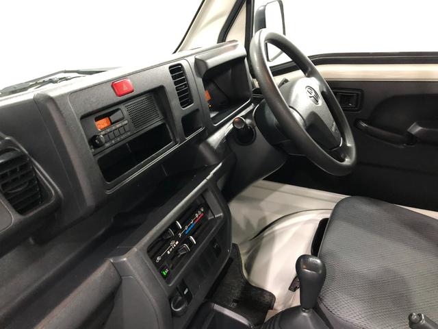 ピクシストラックスタンダード　４ＷＤ／ＭＴ／車検整備付／走行７６１９４キロ１年保証距離無制限　走行距離７６１９４キロ　４ＷＤ　ＭＴ５速　車検整備付　ＦＭＡＭラジオ　純正カーペットマット　マニュアルエアコン（埼玉県）の中古車