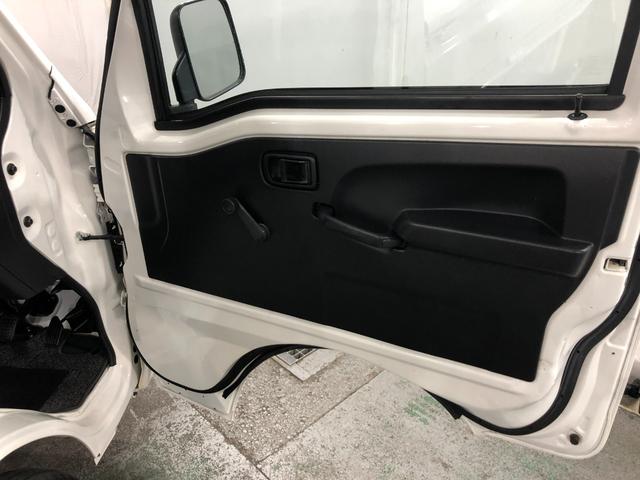 ピクシストラックスタンダード　４ＷＤ／ＭＴ／車検整備付／走行７６１９４キロ１年保証距離無制限　走行距離７６１９４キロ　４ＷＤ　ＭＴ５速　車検整備付　ＦＭＡＭラジオ　純正カーペットマット　マニュアルエアコン（埼玉県）の中古車